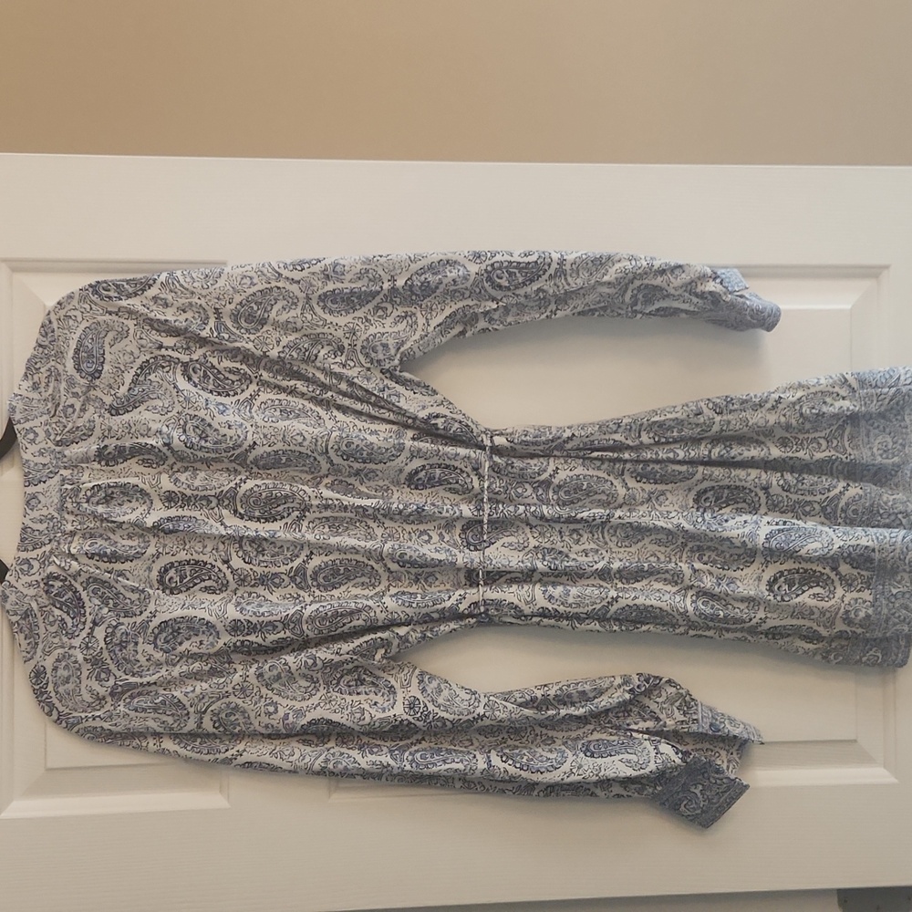 Dress - Picture 7 of 8